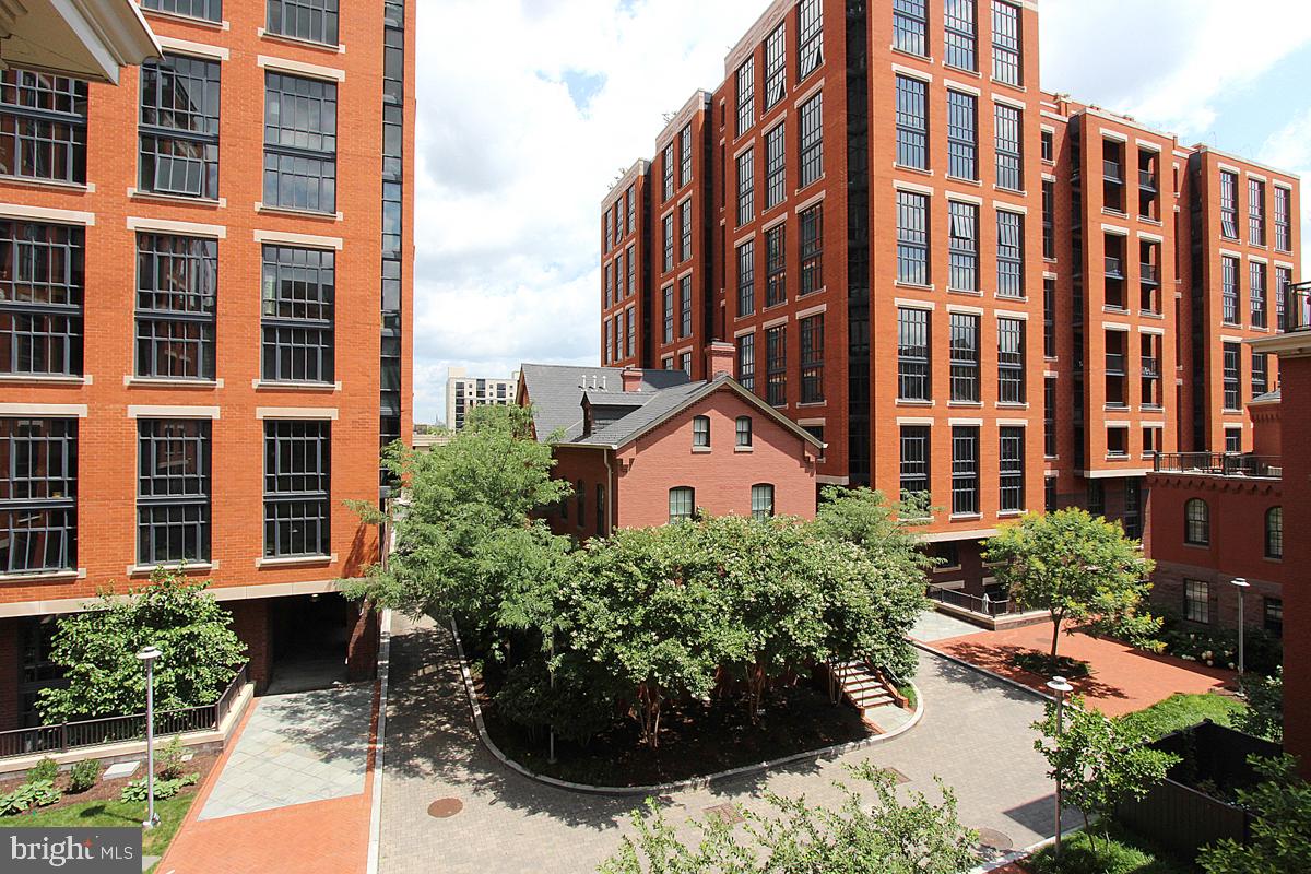 215 I Street Northeast, Unit 111 Washington, DC 20002 - Photo 31 of 34 a view of a blue building