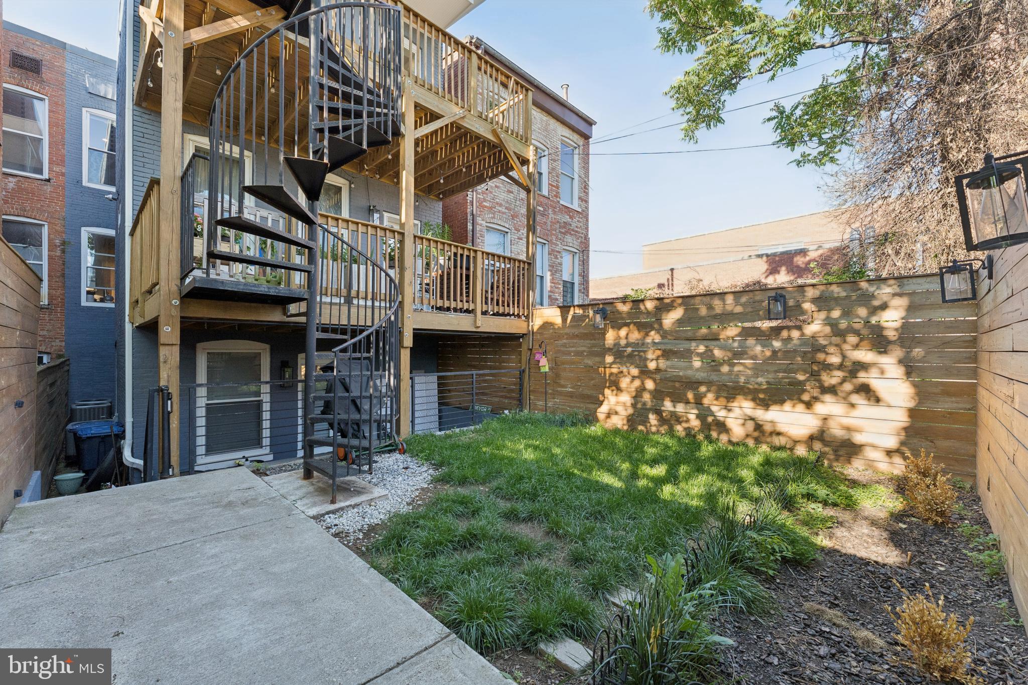 411 P Street Northwest, Unit 3 Washington, DC 20001 - Photo 24 of 28