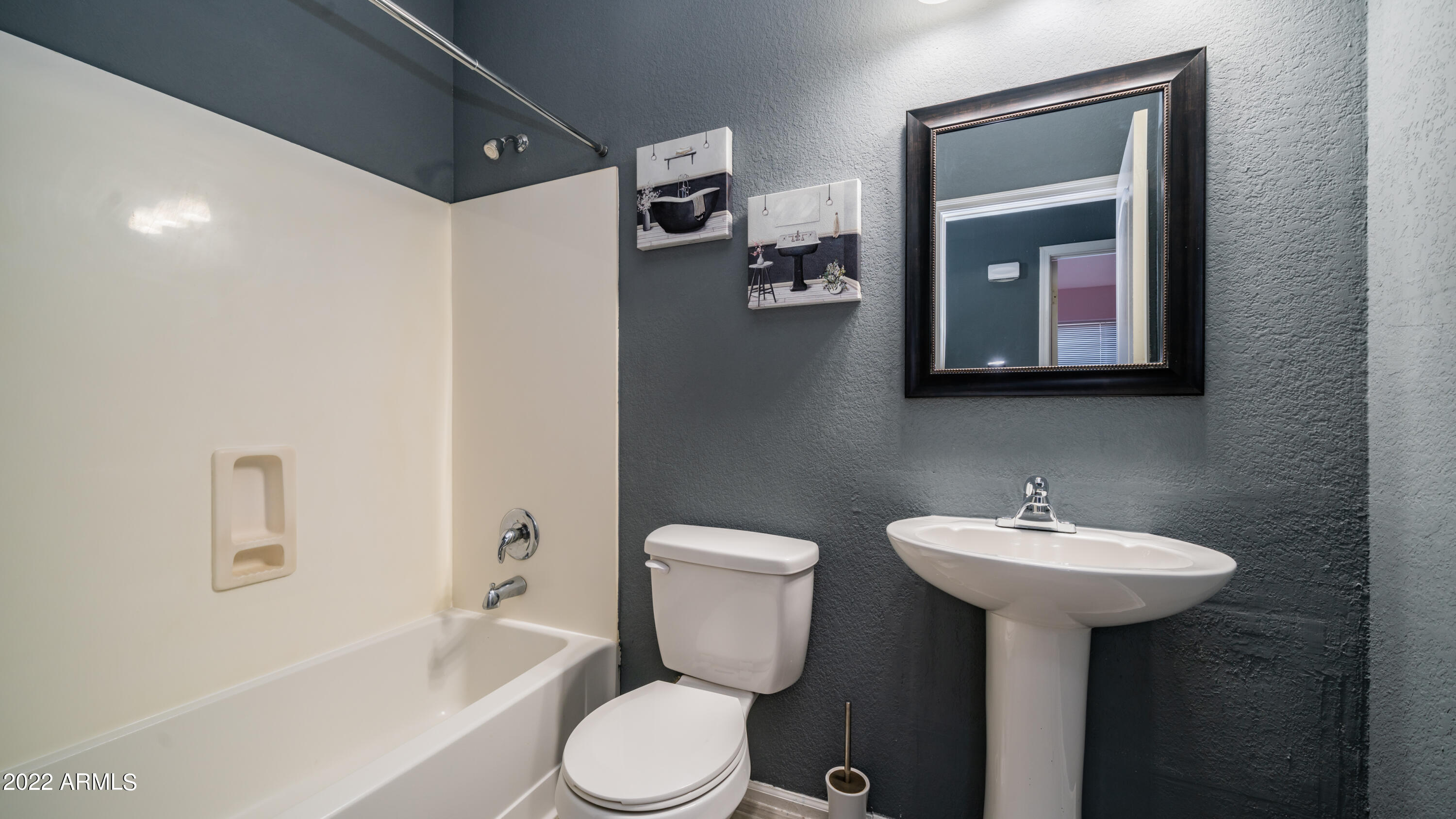 42430 Chambers Drive Maricopa, AZ 85138 - Photo 13 of 19 Hallway Bathroom