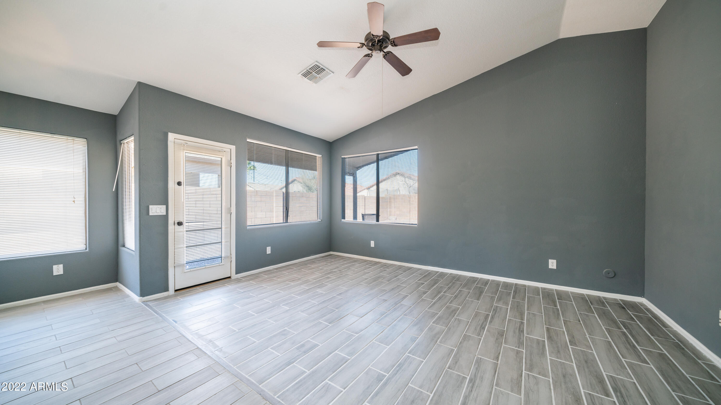 42430 Chambers Drive Maricopa, AZ 85138 - Photo 7 of 19 family room