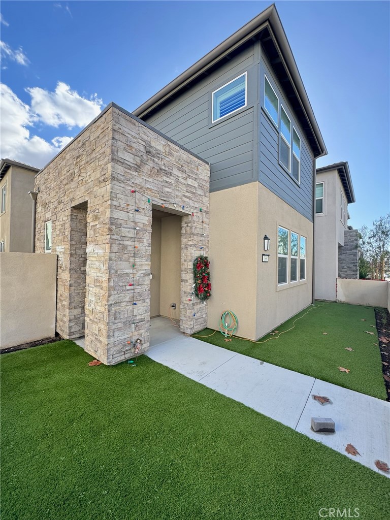 166 Sash Irvine, CA 92618 - Photo 2 of 37