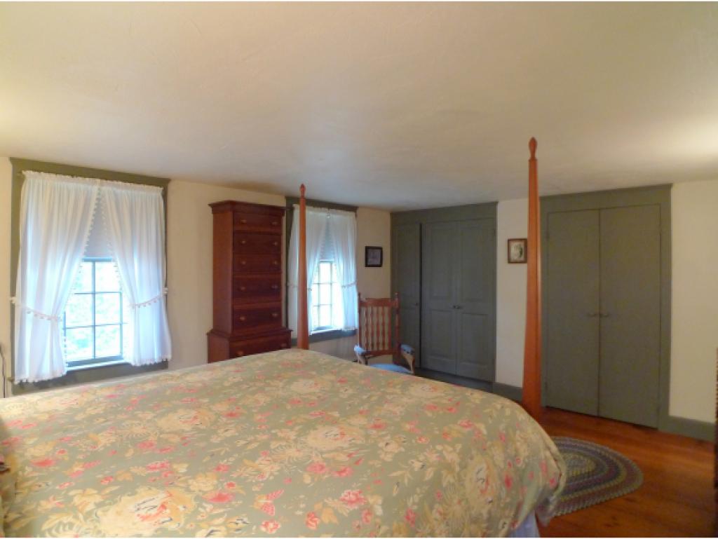 84 Newfields Road Exeter, NH 03833 - Photo 18 of 34