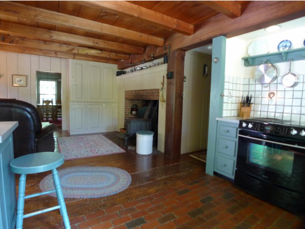 84 Newfields Road Exeter, NH 03833 - Photo 4 of 34
