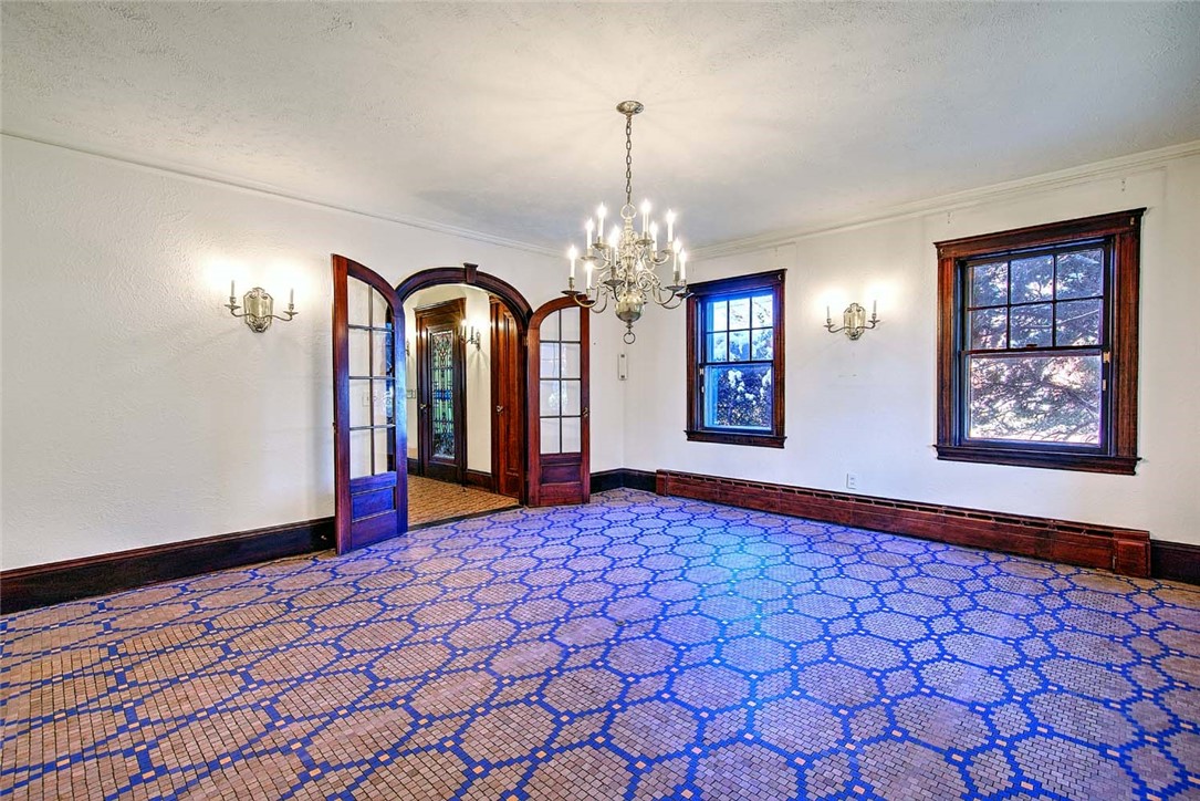 39 Harwich Road Providence, RI 02906 - Photo 13 of 50