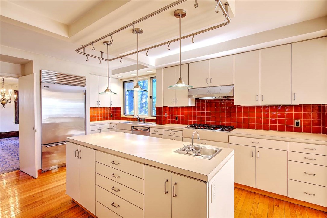 39 Harwich Road Providence, RI 02906 - Photo 18 of 50