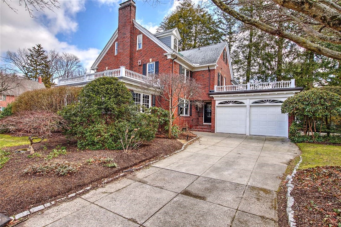 39 Harwich Road Providence, RI 02906 - Photo 3 of 50