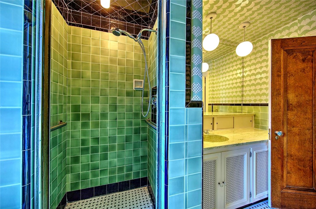 39 Harwich Road Providence, RI 02906 - Photo 37 of 50