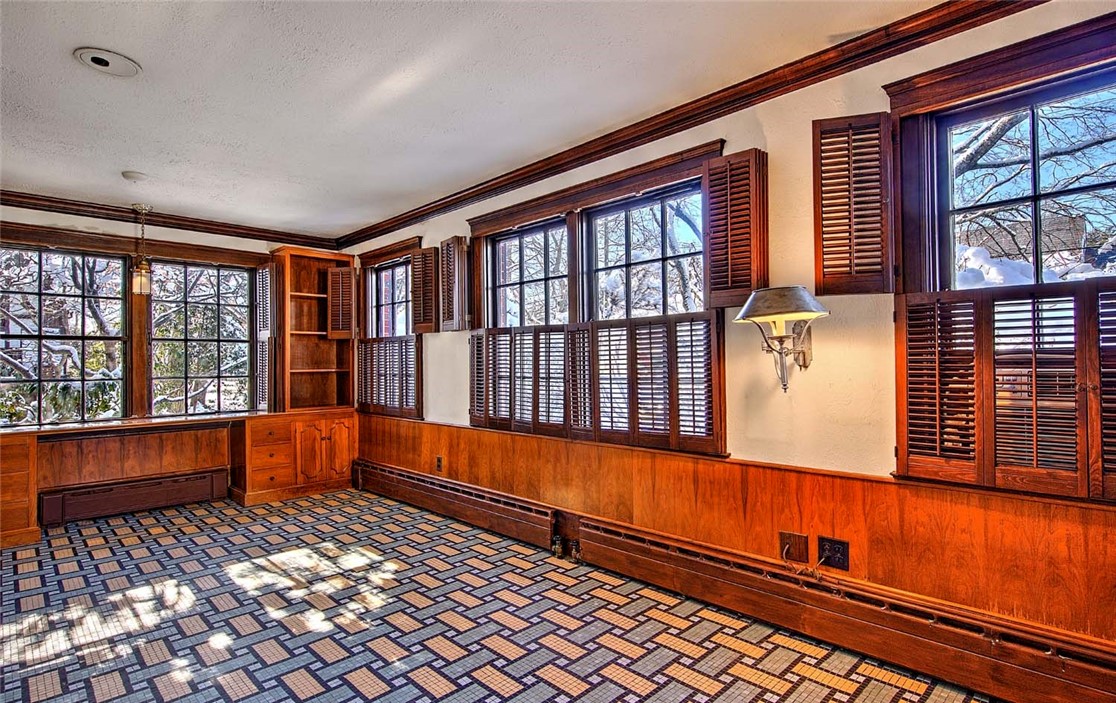 39 Harwich Road Providence, RI 02906 - Photo 10 of 50