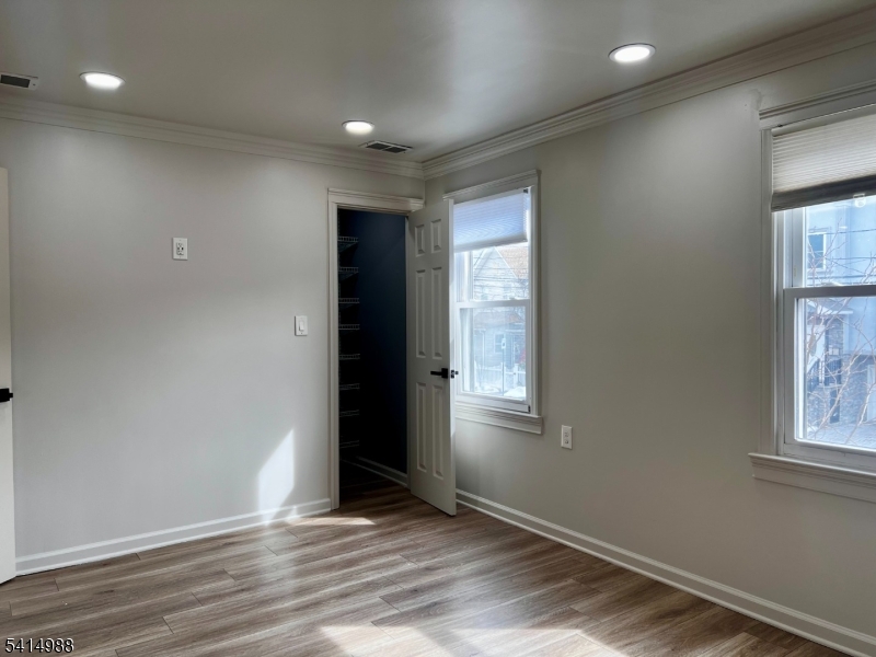 51 Delaware Street Elizabeth Port, NJ 07206 - Photo 12 of 19