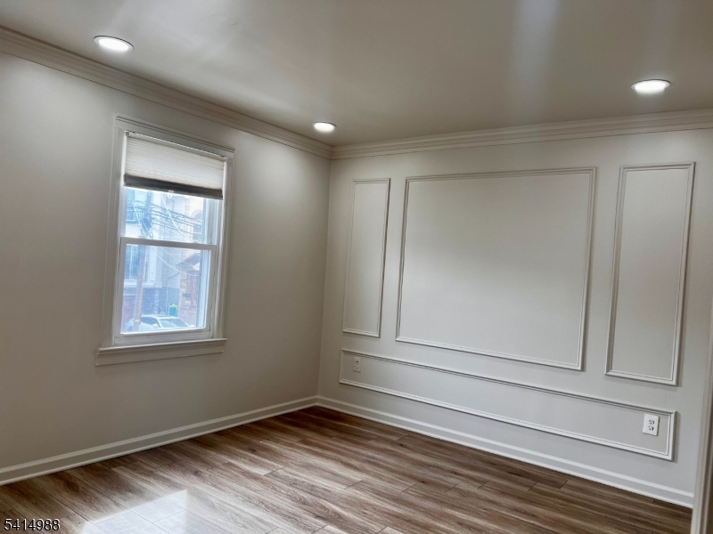 51 Delaware Street Elizabeth Port, NJ 07206 - Photo 13 of 19