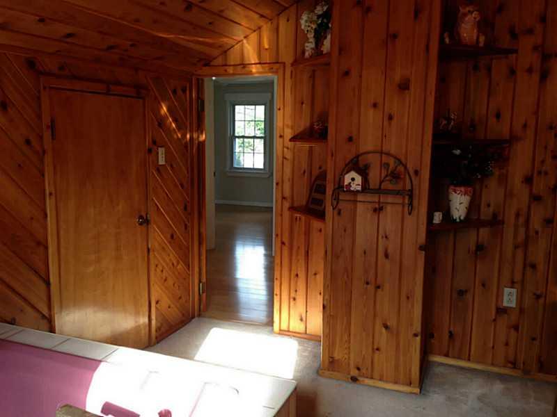 595 Hecla Road Mount Pleasant, PA 15666 - Photo 21 of 25 Full Bath.