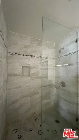 $2,800 | 545 South Manhattan Place, Unit 9, Los Angeles, CA 90020