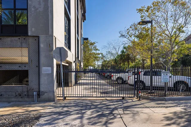 $345,000 | 1 Cool Blow Street, Unit 337, Charleston, SC 29403