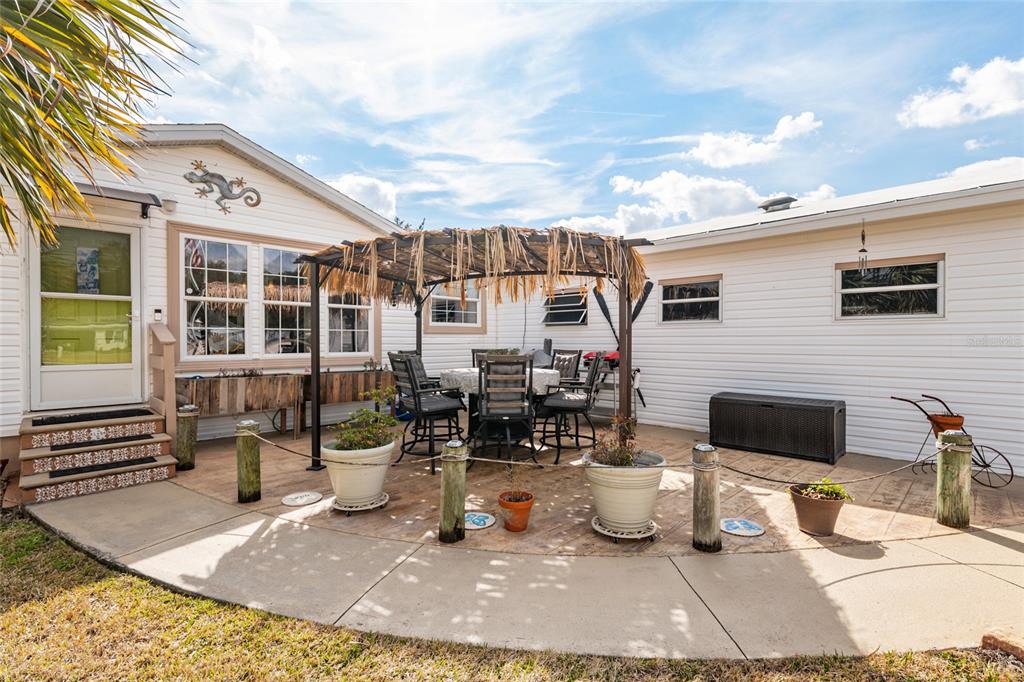 563 Southwest 78th Court Ocala, FL 34474 - Photo 3 of 58