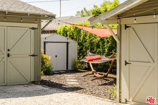 $1,327,500 | 2216 West 28th Street, Los Angeles, CA 90018