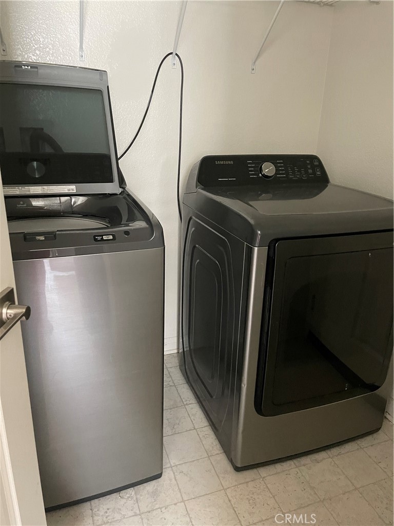 20952 Telegraph Road Riverside, CA 92507 - Photo 14 of 42 Washer and Dryer Included