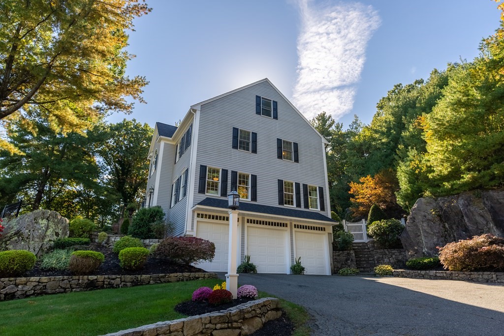 48 Algonquin Road Canton, MA 02021 - Photo 2 of 40