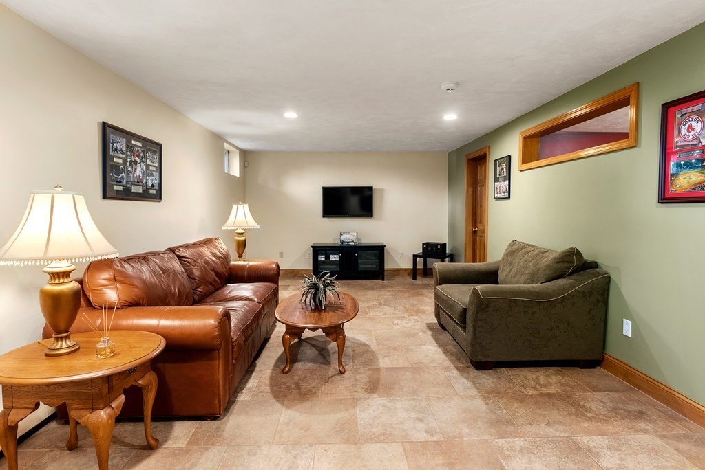 48 Algonquin Road Canton, MA 02021 - Photo 29 of 40