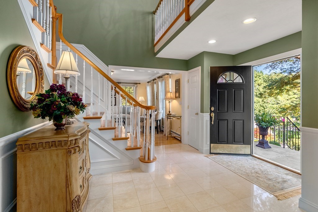 48 Algonquin Road Canton, MA 02021 - Photo 4 of 40