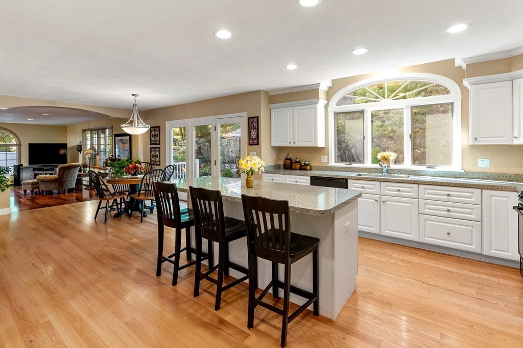 48 Algonquin Road Canton, MA 02021 - Photo 9 of 40