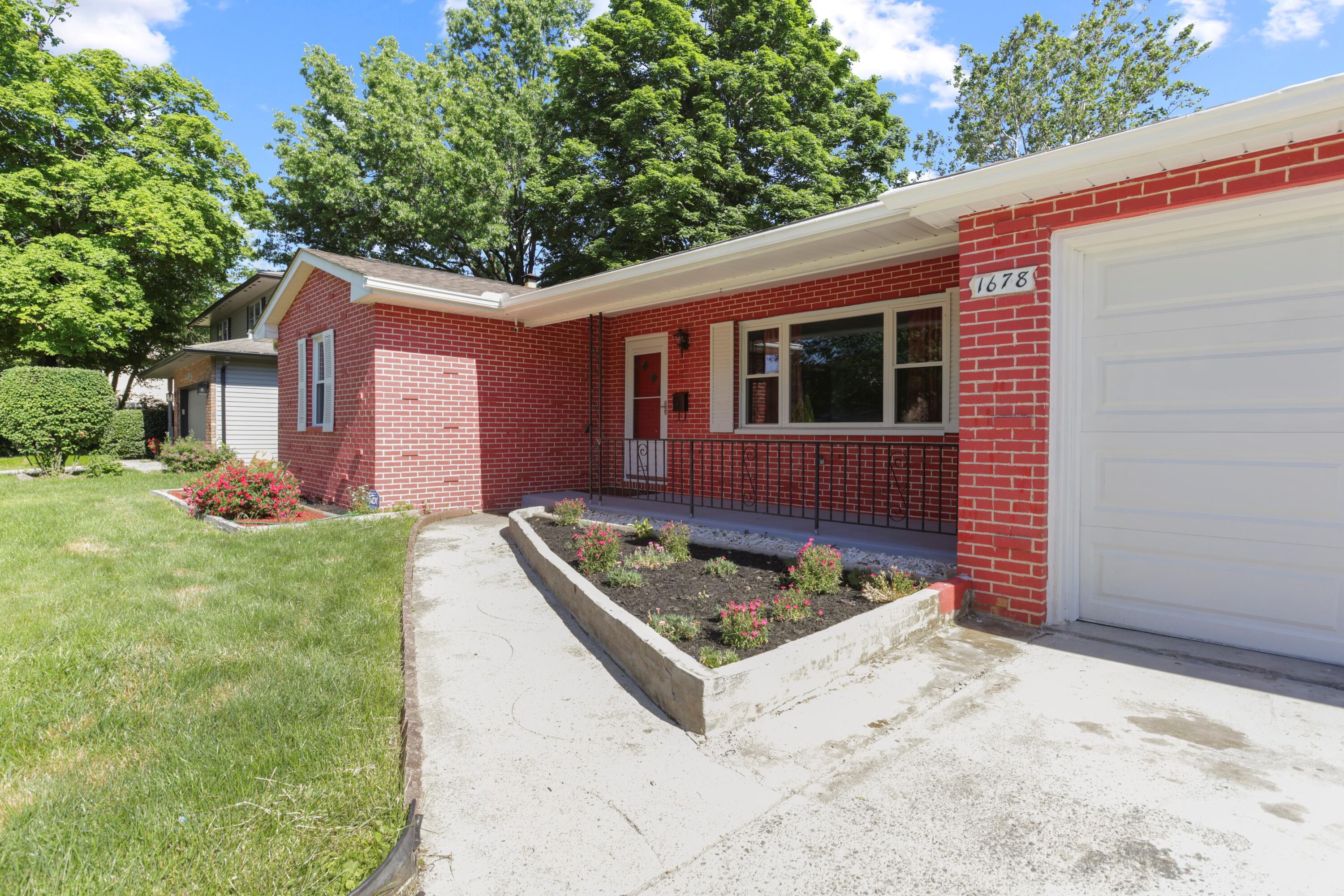 1678 Norma Road Columbus, OH 43229 - Photo 49 of 56 GR7A6746