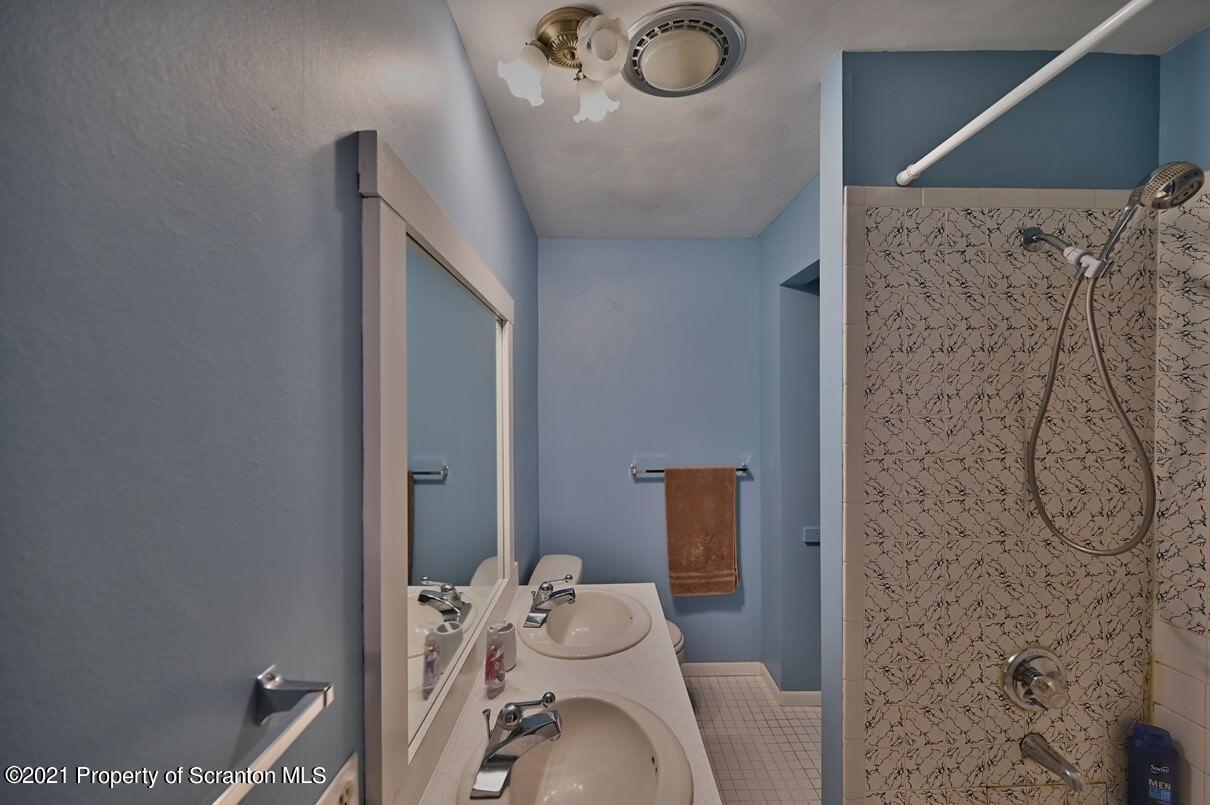 324 Shady Lane Road Clarks Summit, PA 18411 - Photo 18 of 23 Gallery Image 18