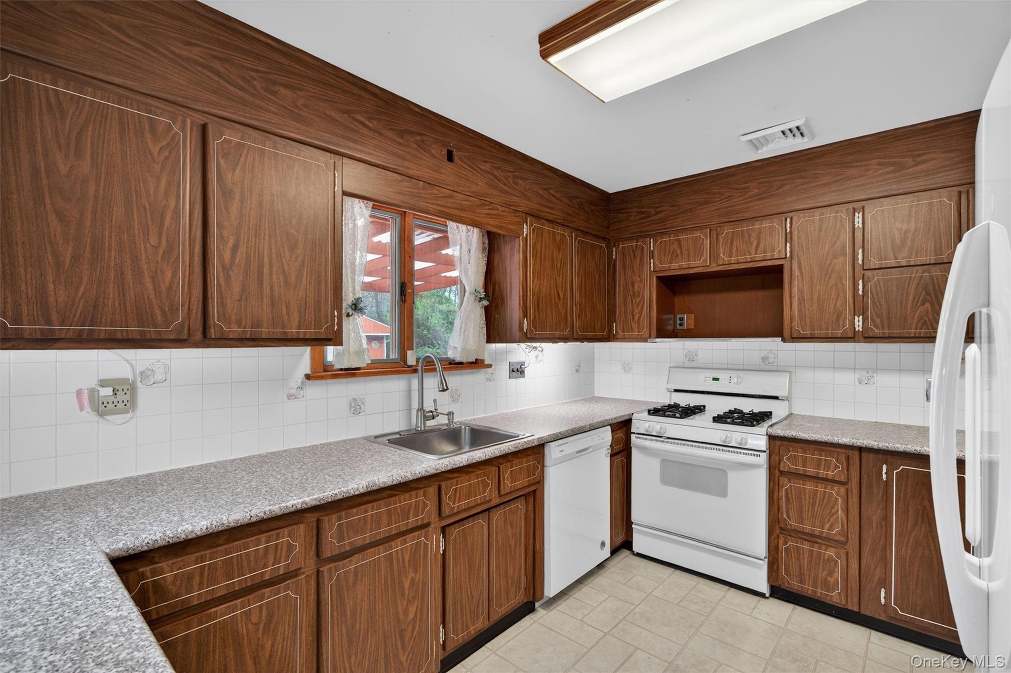 133 Blumel Road Middletown, NY 10941 - Photo 11 of 39