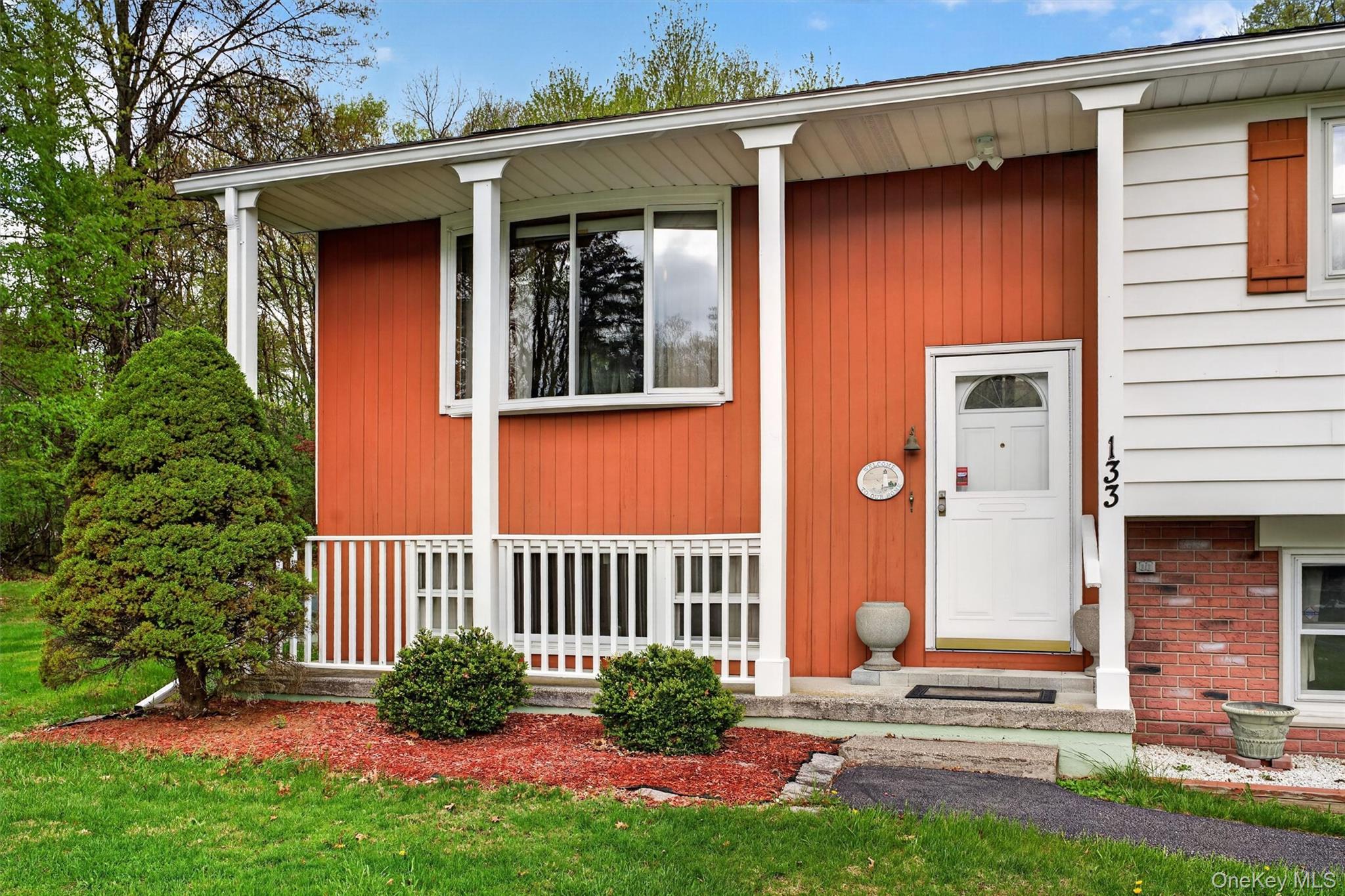133 Blumel Road Middletown, NY 10941 - Photo 3 of 39