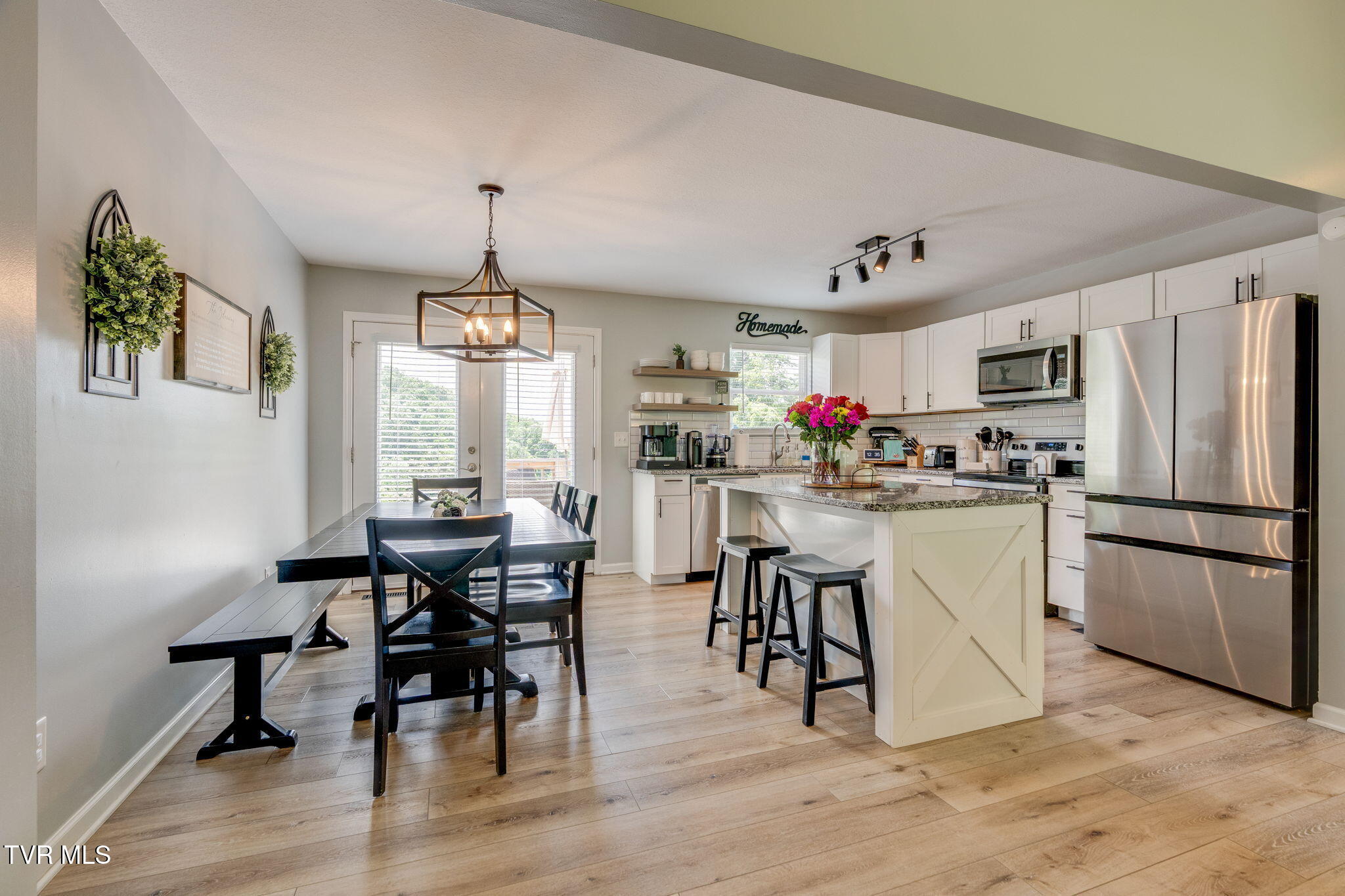 220 Old Siam Road Elizabethton, TN 37643 - Photo 8 of 41 008