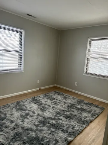 a view of empty room with window