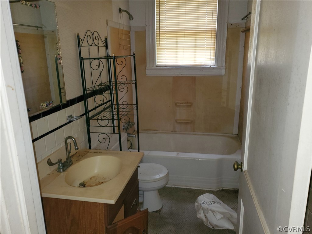 3751 Meadow Road Sandston, VA 23150 - Photo 7 of 15 Gallery Image 7
