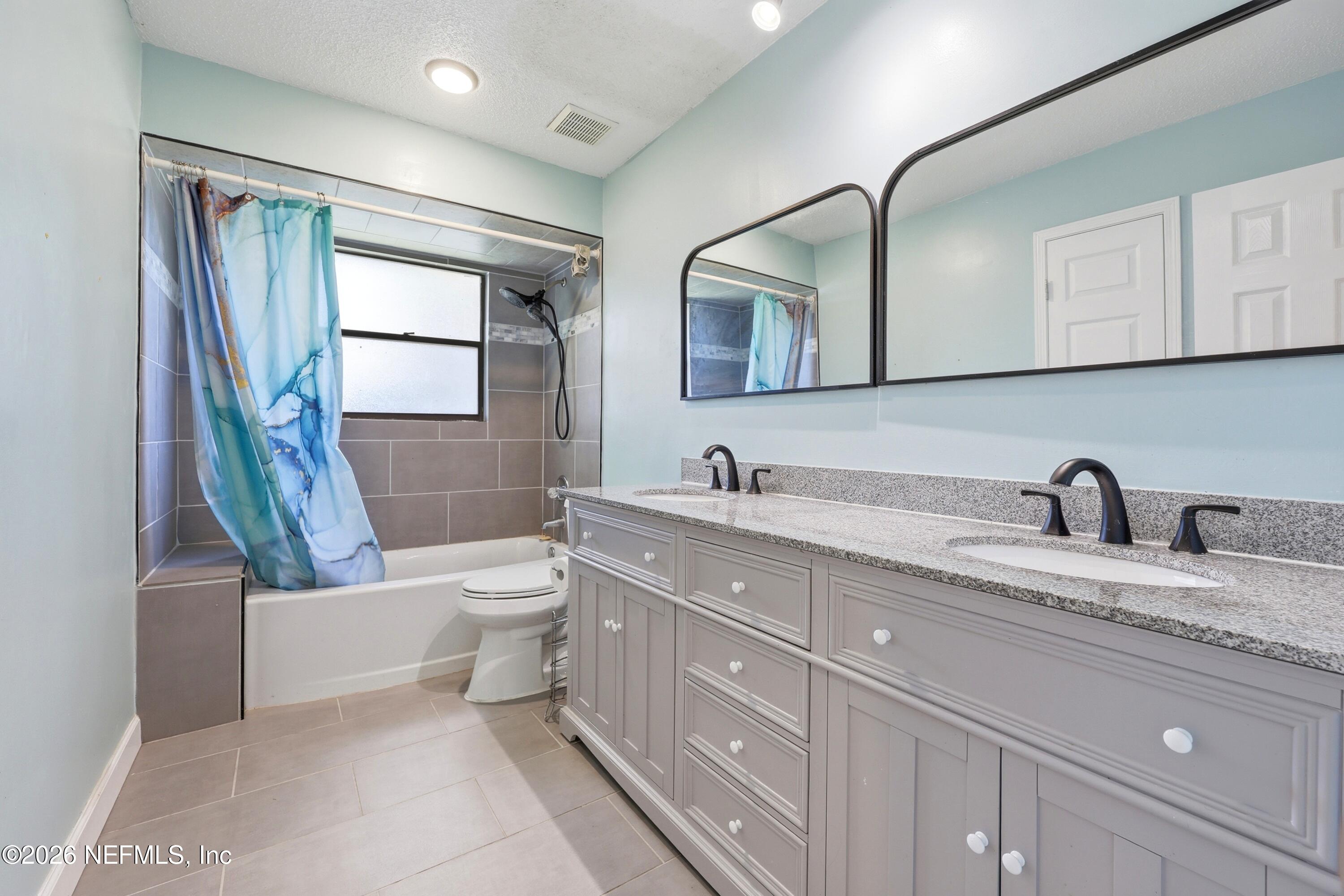 346 Foxridge Road Orange Park, FL 32065 - Photo 18 of 32 Second bathroom