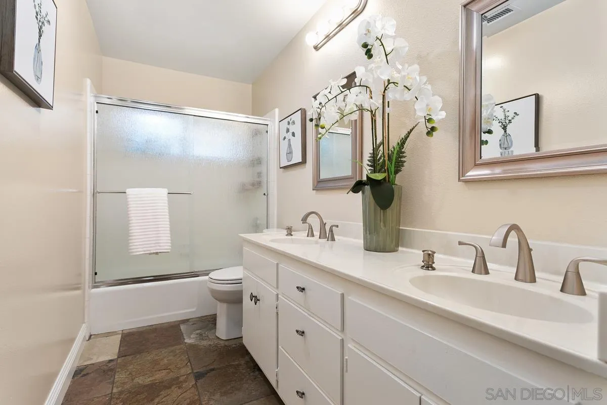 2105 Lakeview Road Vista, CA 92084 - Photo 21 of 45 Gallery Image 21