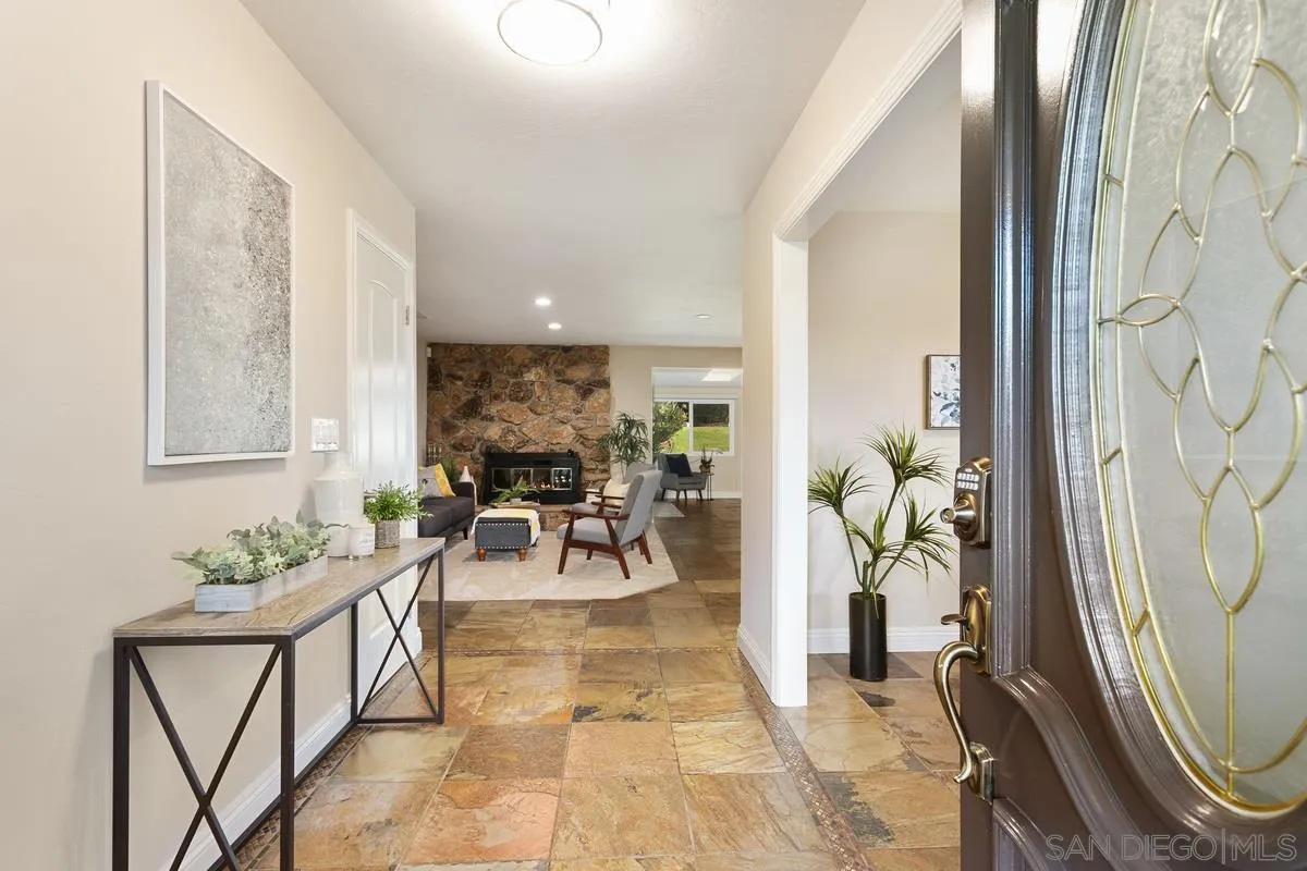 2105 Lakeview Road Vista, CA 92084 - Photo 6 of 45 Gallery Image 6