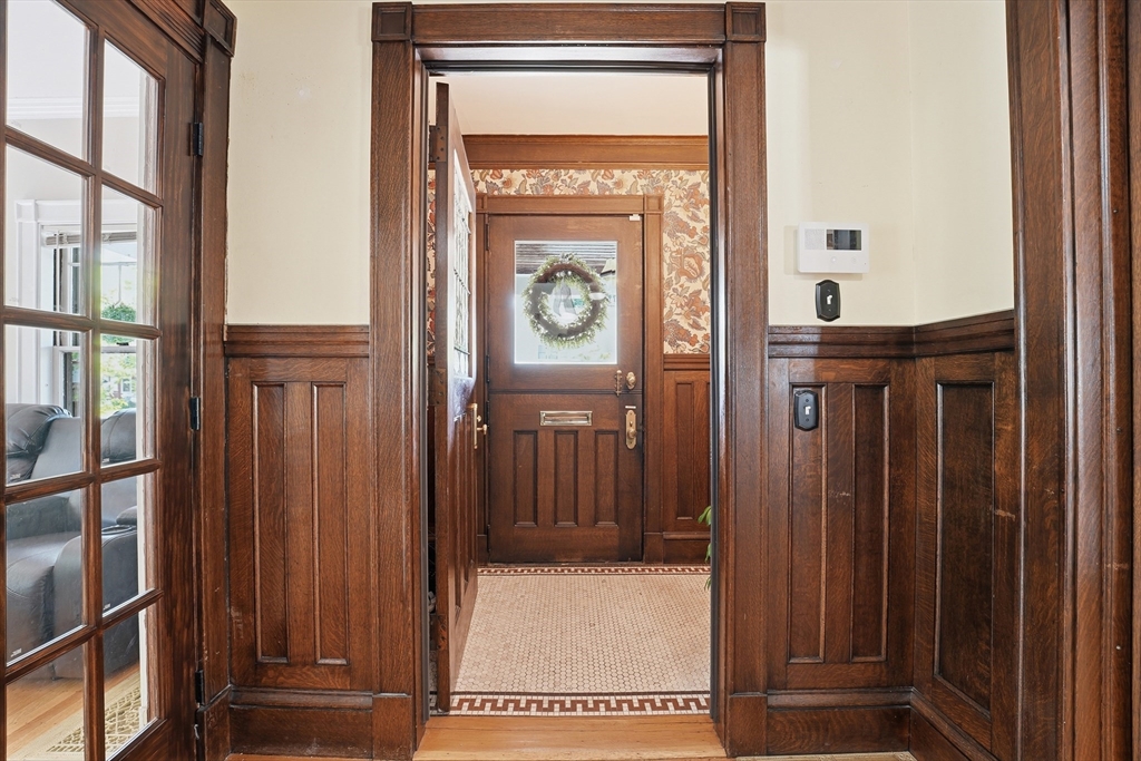 114 Maplewood Terrace Springfield, MA 01108 - Photo 4 of 42