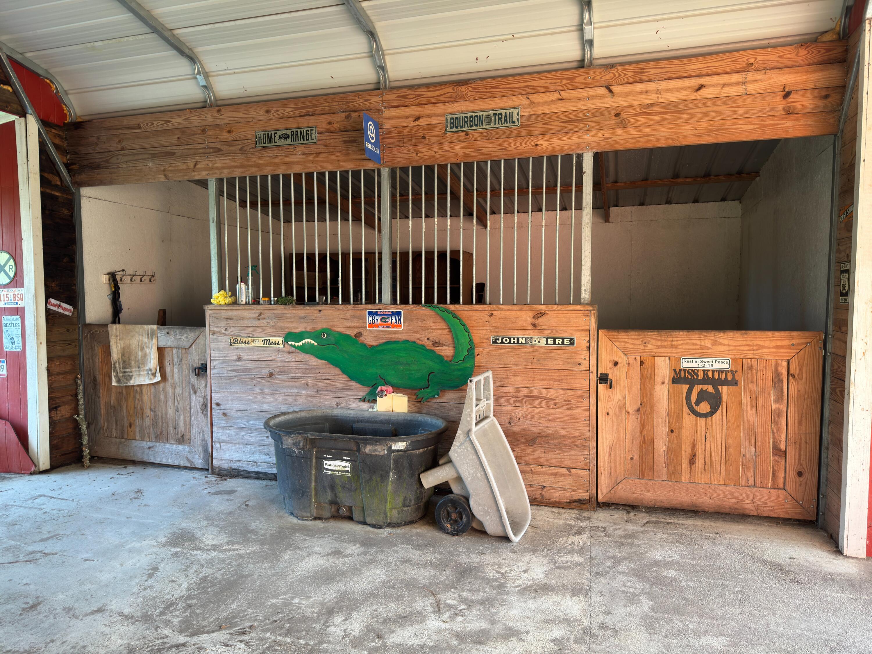 3955 Highway 77 Chipley, FL 32428 - Photo 46 of 52 4-stall Horse Barn