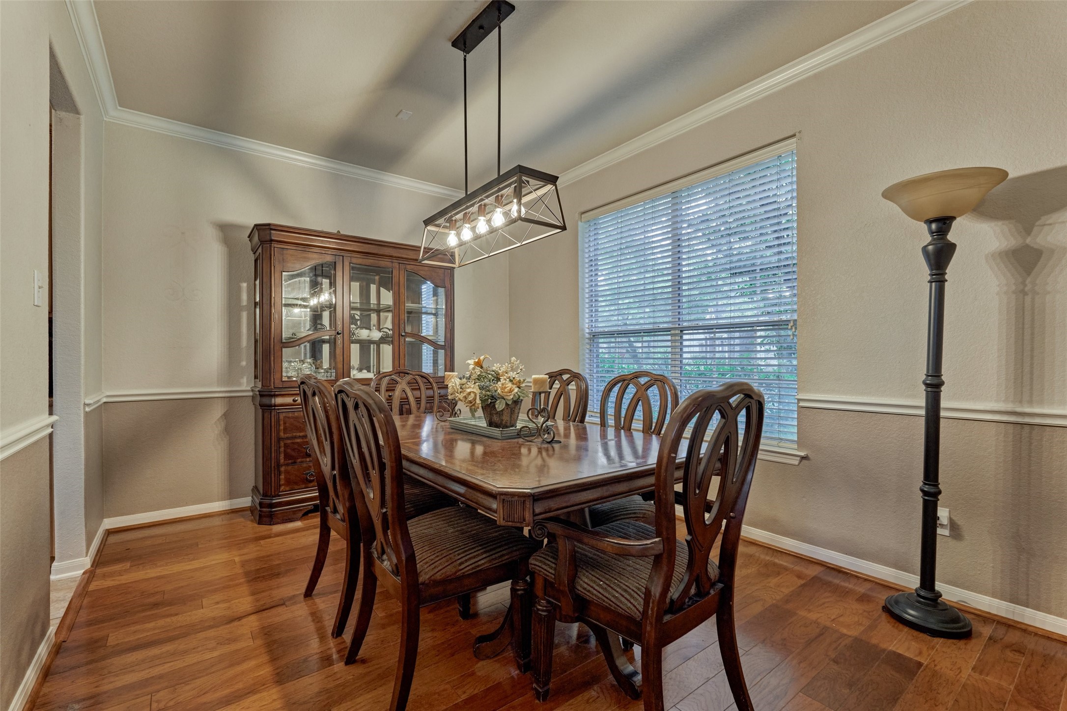 23 Weeping Spruce Place Conroe, TX 77384 - Photo 5 of 32