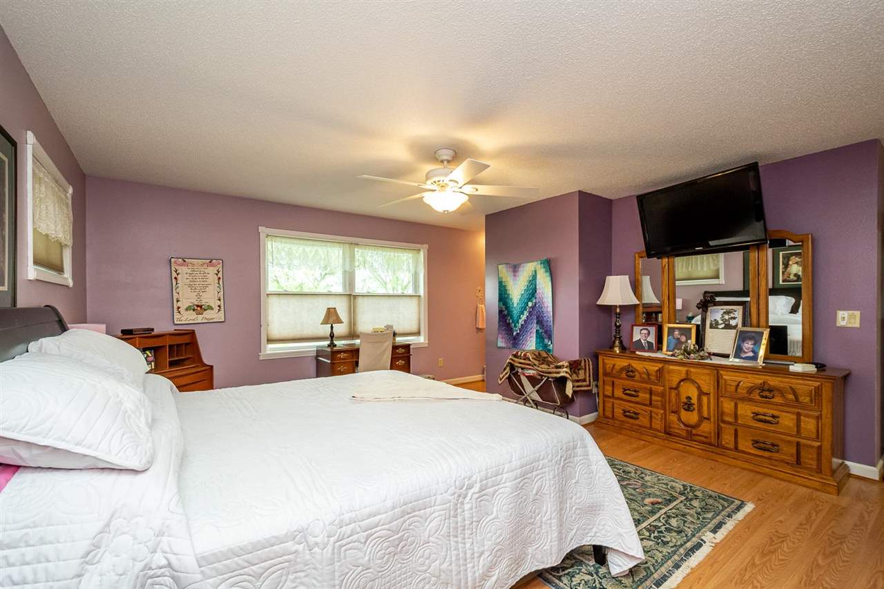 1419 Angle Road Southwest Kalona, IA 52247 - Photo 16 of 37 Gallery Image 16