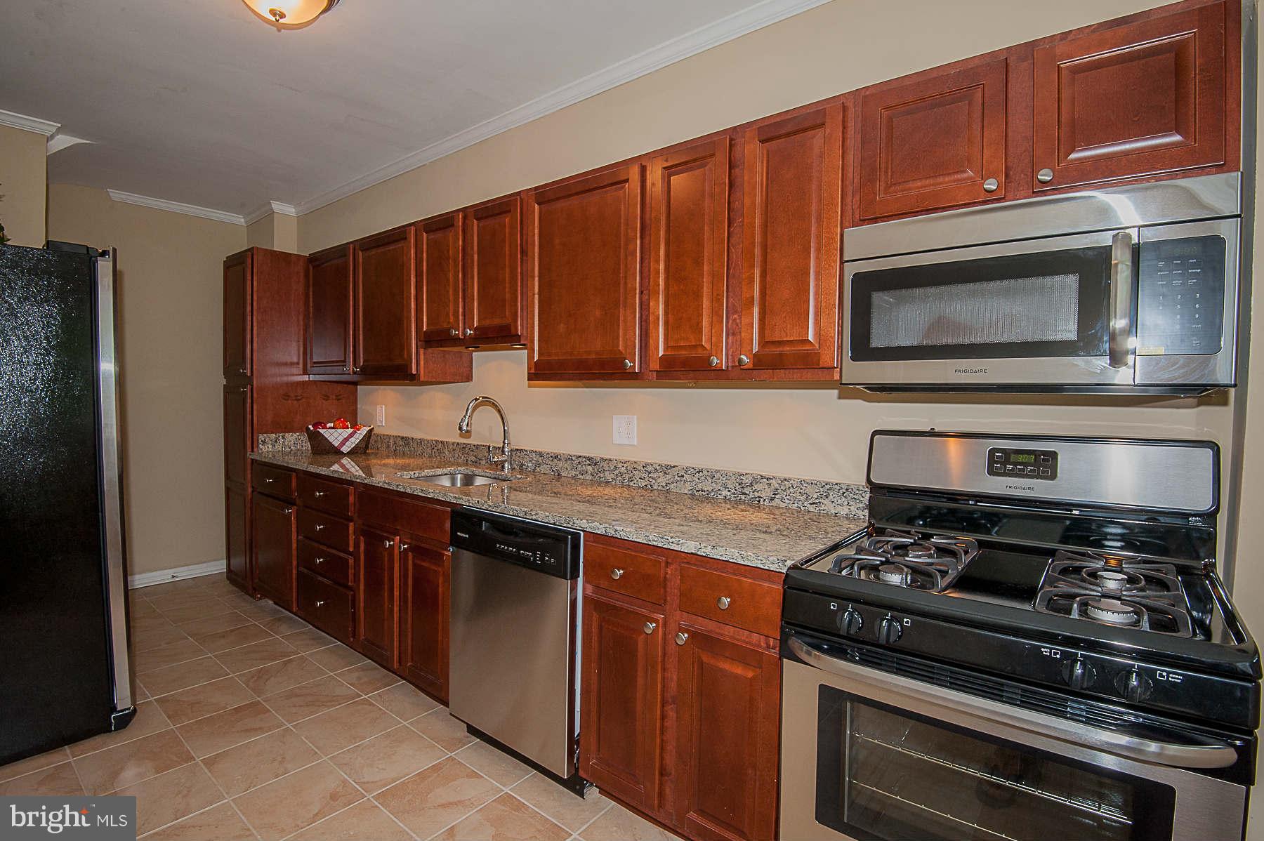 6129 Dunroming Road Baltimore, MD 21239 - Photo 2 of 30 Kitchen