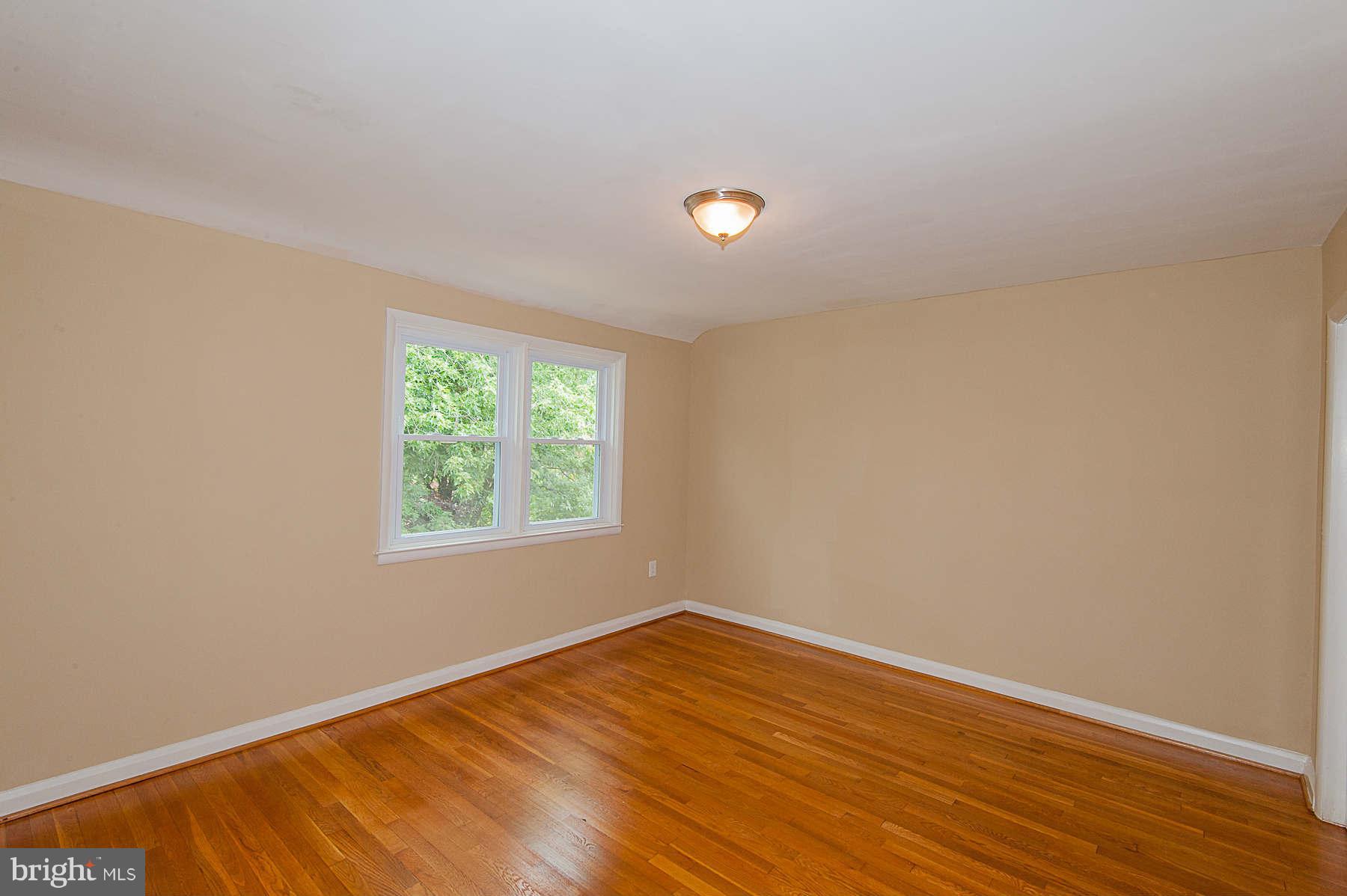 6129 Dunroming Road Baltimore, MD 21239 - Photo 16 of 30 Bedroom