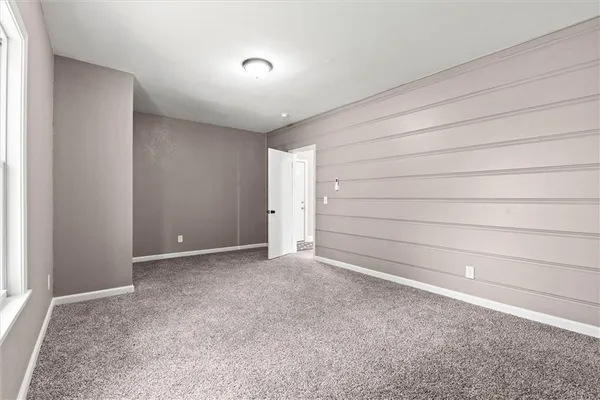 $269,900 | 11911 East 44th Street, Kansas City, MO 64133