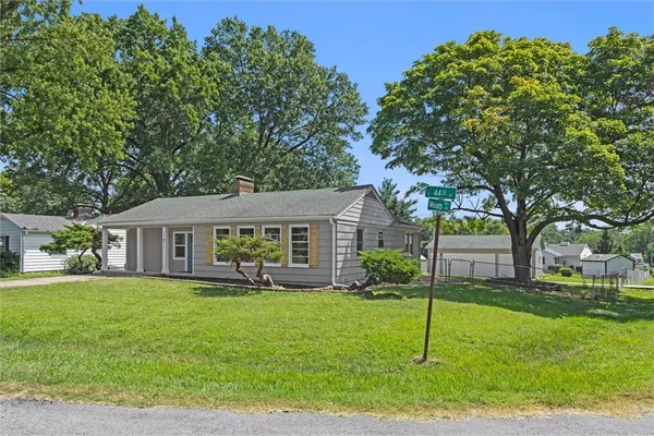 $269,900 | 11911 East 44th Street, Kansas City, MO 64133