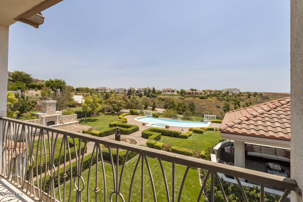 12054 Nelson Road Moorpark, CA 93021 - Photo 42 of 75 a view of a city skyline from a balcony
