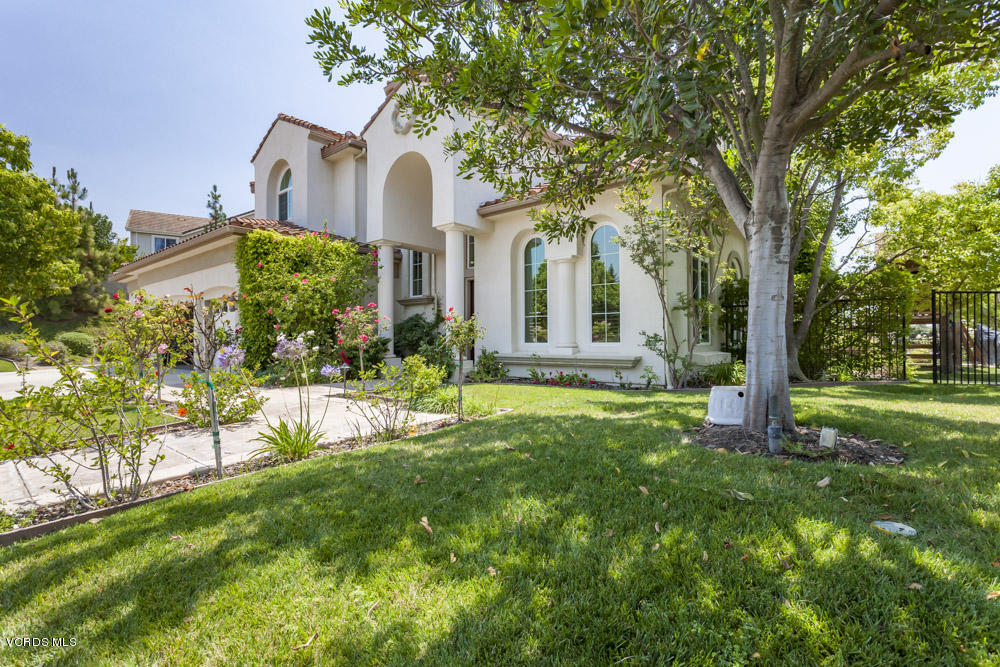 12054 Nelson Road Moorpark, CA 93021 - Photo 8 of 75 a front view of house with yard and green space