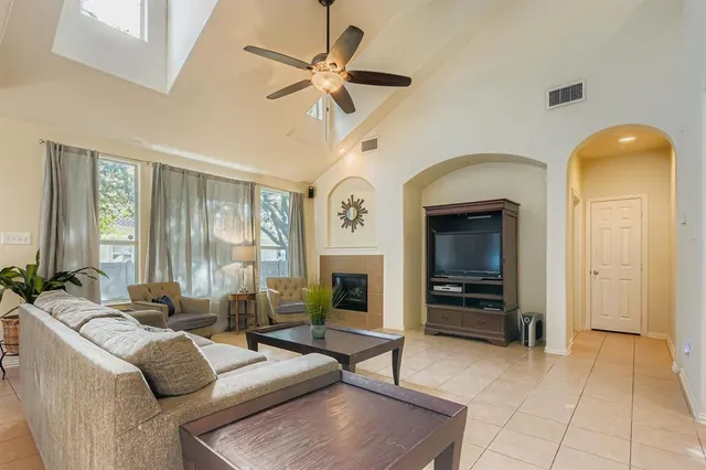 $384,900 | 1408 Cotton Gin Drive, Savannah, TX 76227