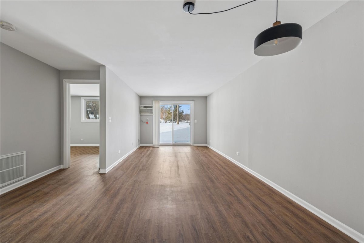 764 Terrace Court, Unit A Elgin, IL 60120 - Photo 11 of 24