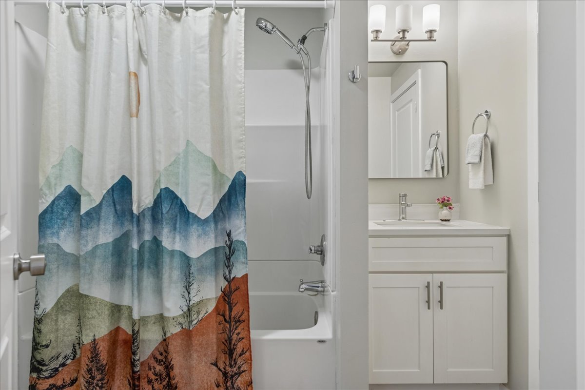 764 Terrace Court, Unit A Elgin, IL 60120 - Photo 13 of 24