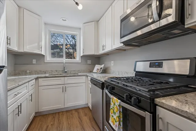 $165,000 | 764 Terrace Court, Unit A, Elgin, IL 60120