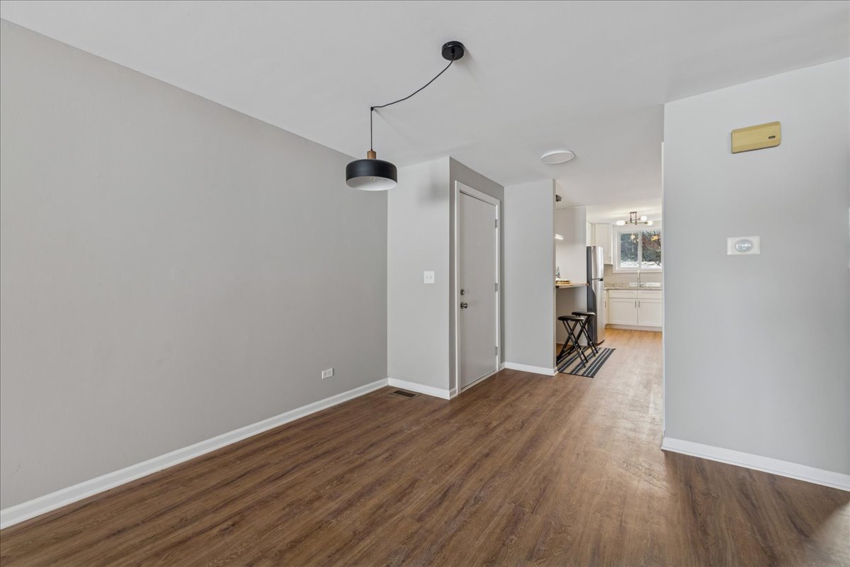 764 Terrace Court, Unit A Elgin, IL 60120 - Photo 7 of 24