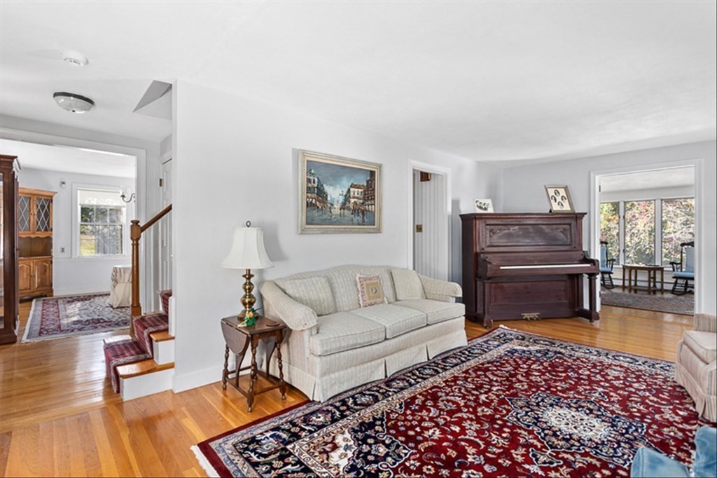 16 Constitution Road Lexington, MA 02421 - Photo 11 of 38